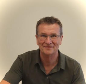 Dr. med. Jacek Kerr