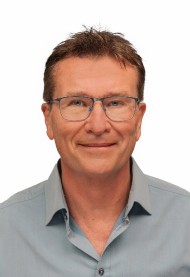 Dr. med. Jacek Kerr